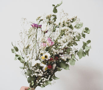 5 Easy Techniques on How to Preserve Flowers at Home